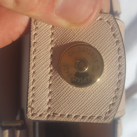 Michael Kors medium tote style purse & wallet - Picture 5 of 8